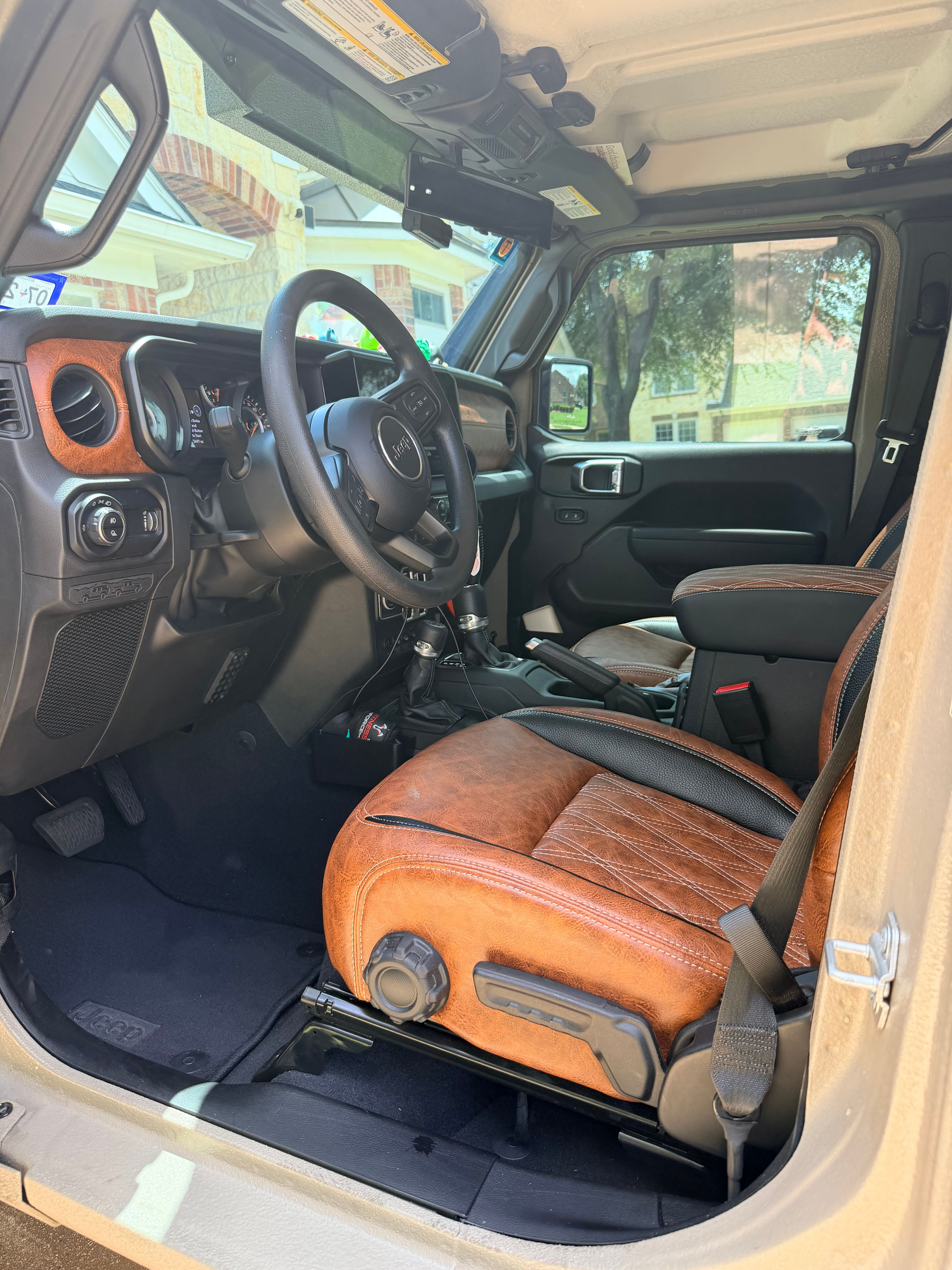 Used 2025 Jeep Gladiator Sport AWD/4WD image 11