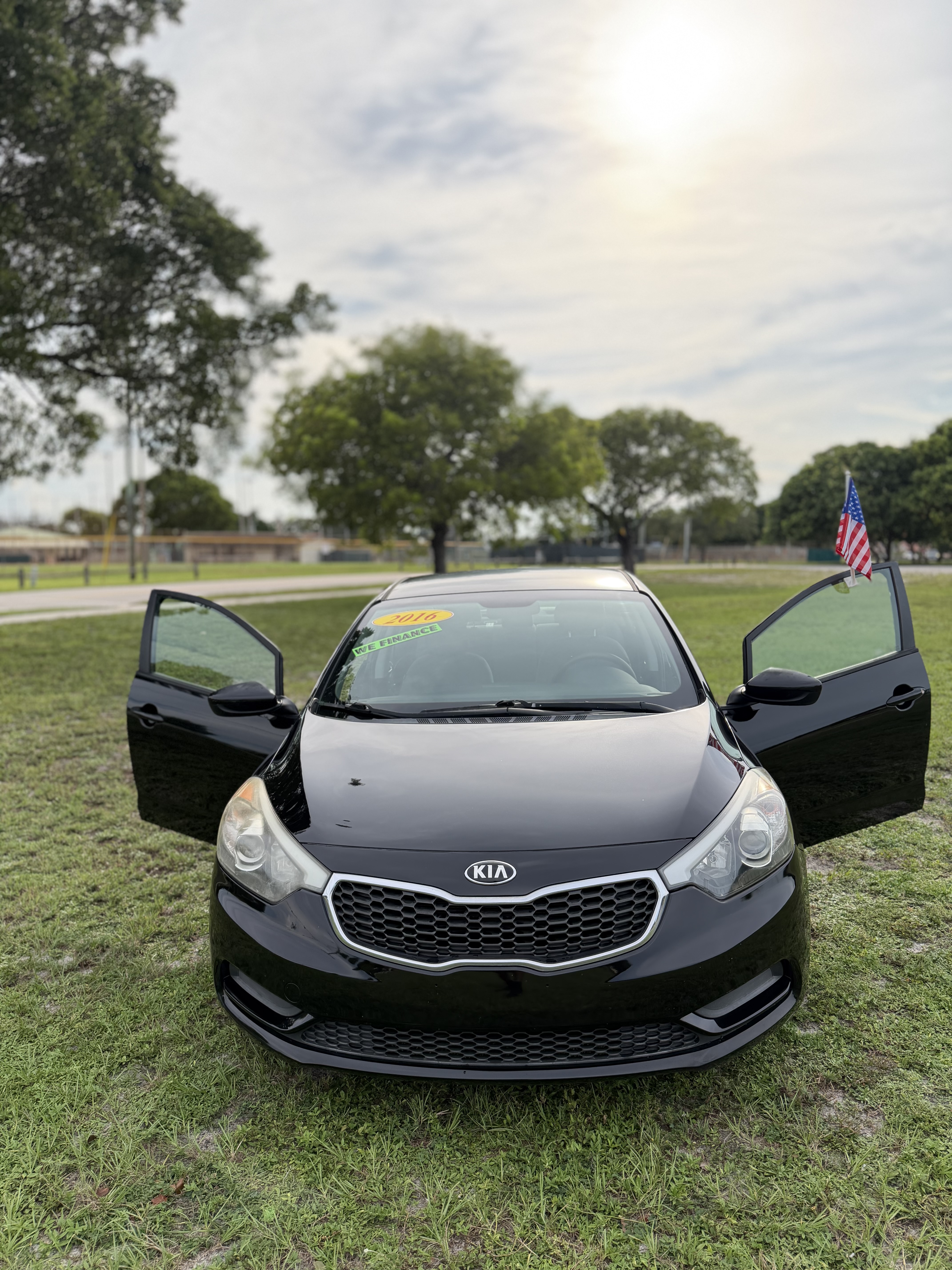 Used 2016 Kia Forte LX FWD image 1