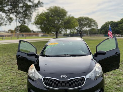 Used 2016 Kia Forte LX FWD image 1