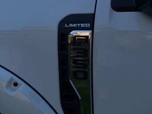 Used 2024 Ford F350 Limited w/ FX4 Off-Road Package AWD/4WD image 6