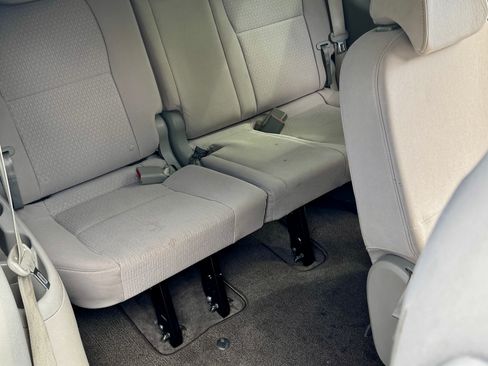 Used 2017 Kia Sedona LX FWD image 12