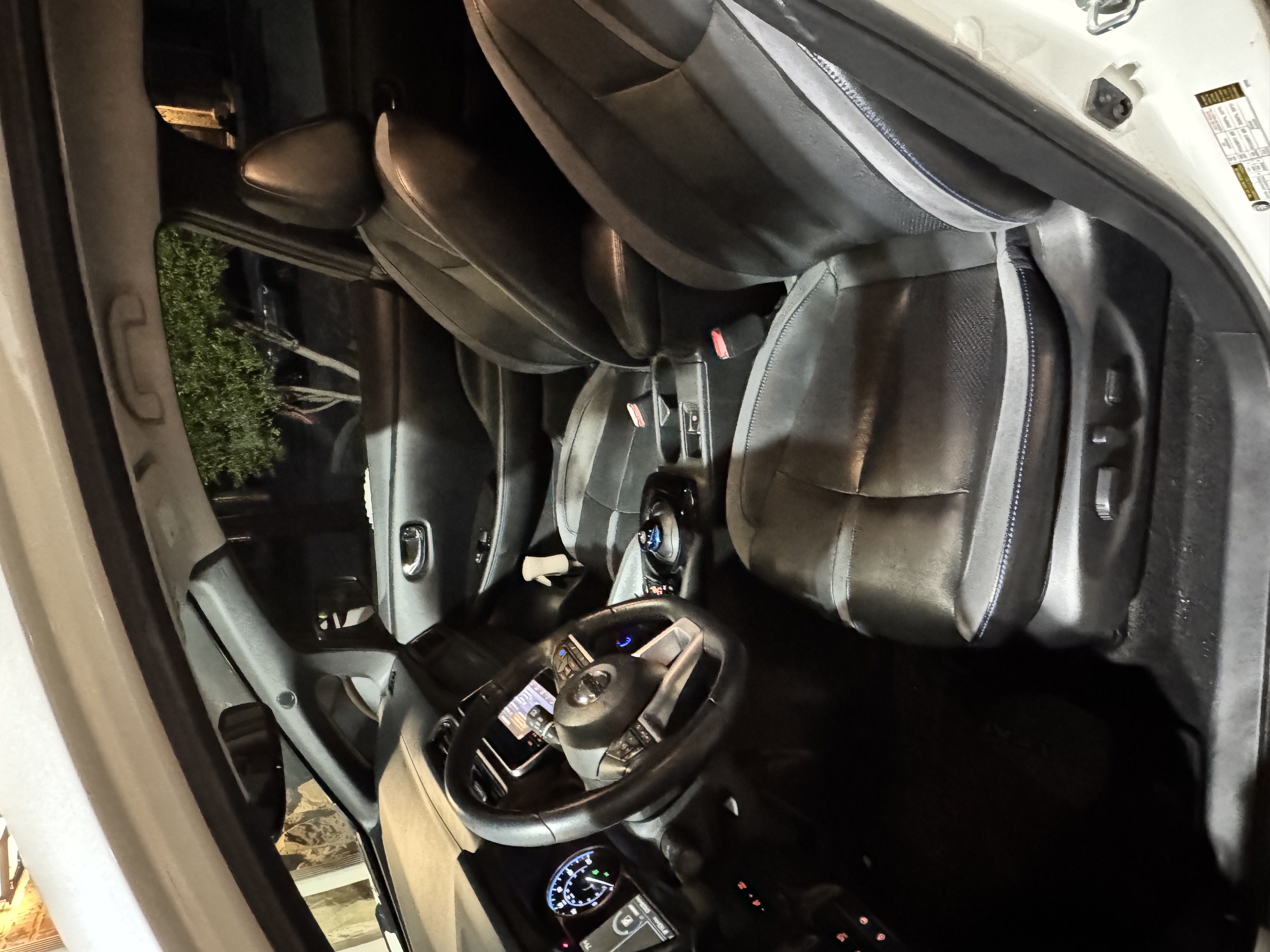 Used 2018 Nissan Leaf SL w/ SL Technology Package FWD image 13