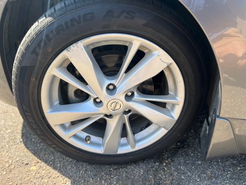 Used 2015 Nissan Altima 2.5 SV w/ Convenience Package FWD image 15