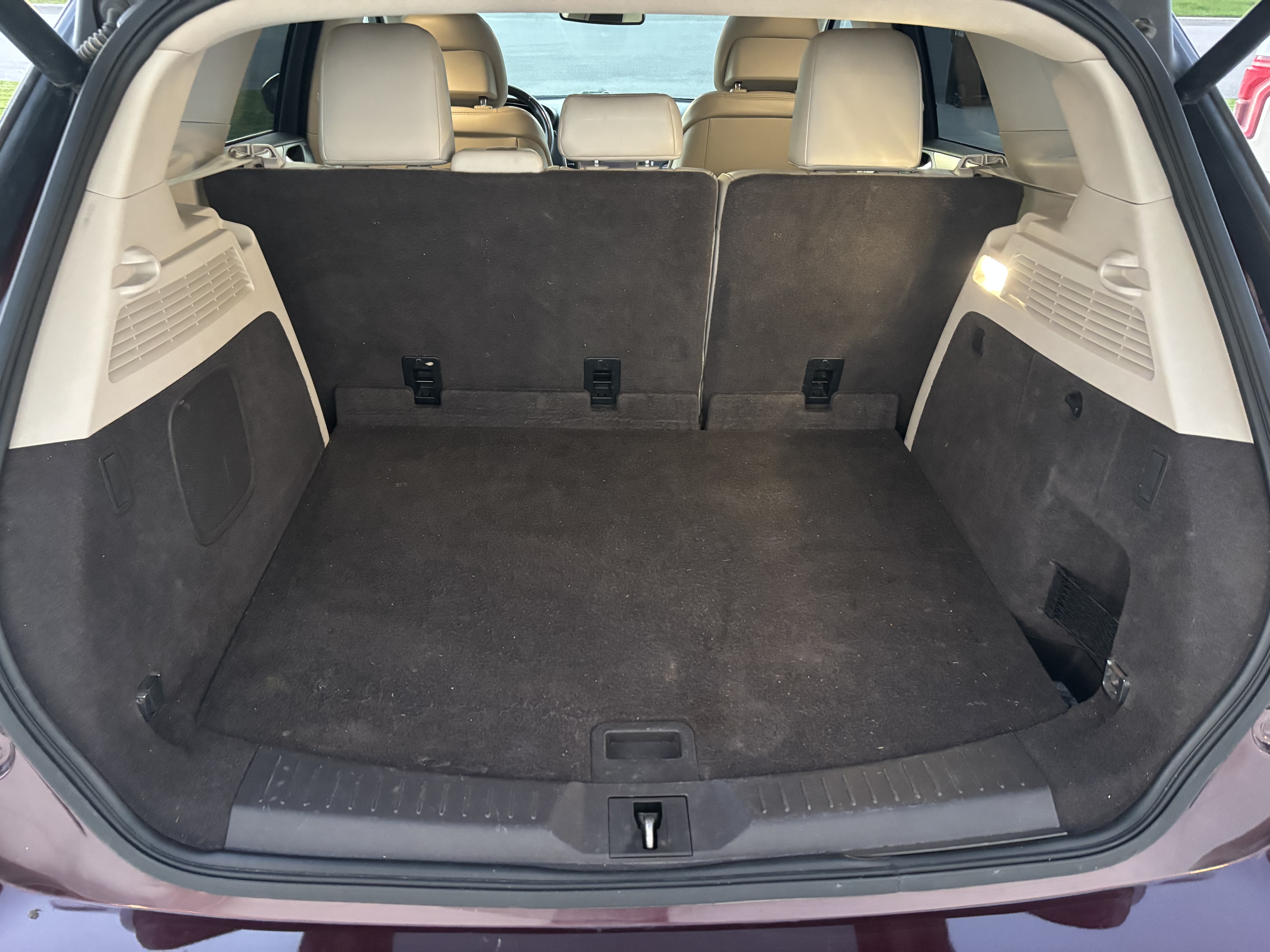 Used 2019 Lincoln MKC Select w/ Select Plus Package AWD/4WD image 12