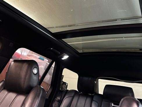 Used 2017 Land Rover Range Rover Supercharged image 22