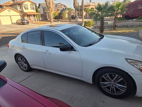Used 2013 INFINITI G37 Journey w/ Premium Pkg RWD image 4