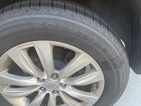 Used 2011 Kia Sorento LX w/ Convenience Pkg image 23