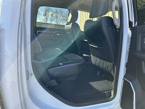 Used 2024 RAM 2500 Laramie image 17