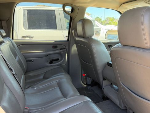 Used 2004 Chevrolet Silverado 2500 LS w/ Heavy-Duty Power Package image 9