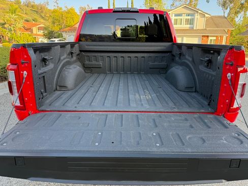 Used 2021 Ford F150 Lariat w/ Equipment Group 502A High RWD image 12