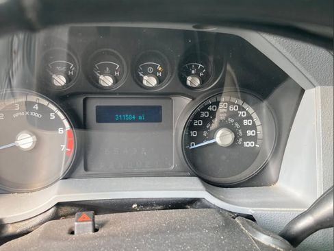 Used 2011 Ford F250 XL image 7