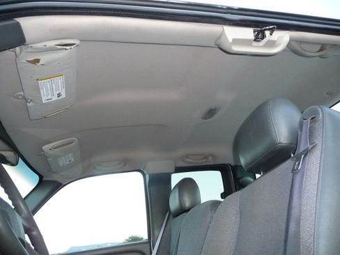 Used 2004 Chevrolet Silverado 1500 W/T w/ Light Duty Power Package AWD/4WD image 18