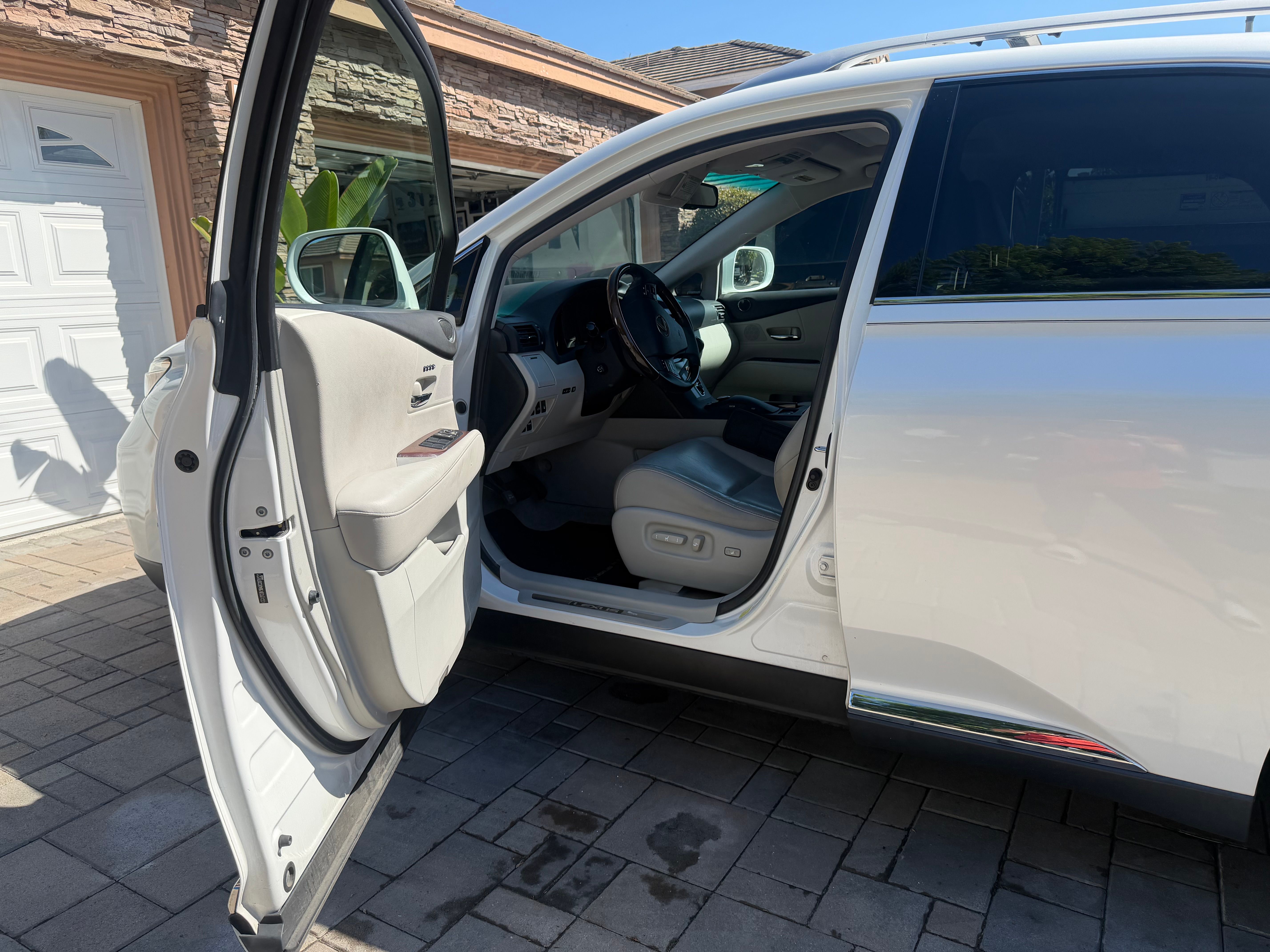 Used 2012 Lexus RX 350 FWD w/ Premium Pkg image 8