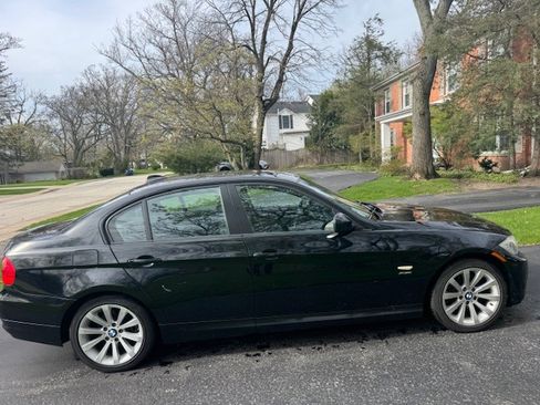 Used 2011 BMW 328i xDrive Sedan image 2