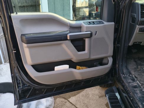 Used 2022 Ford F350 XLT w/ XLT Premium Package image 12