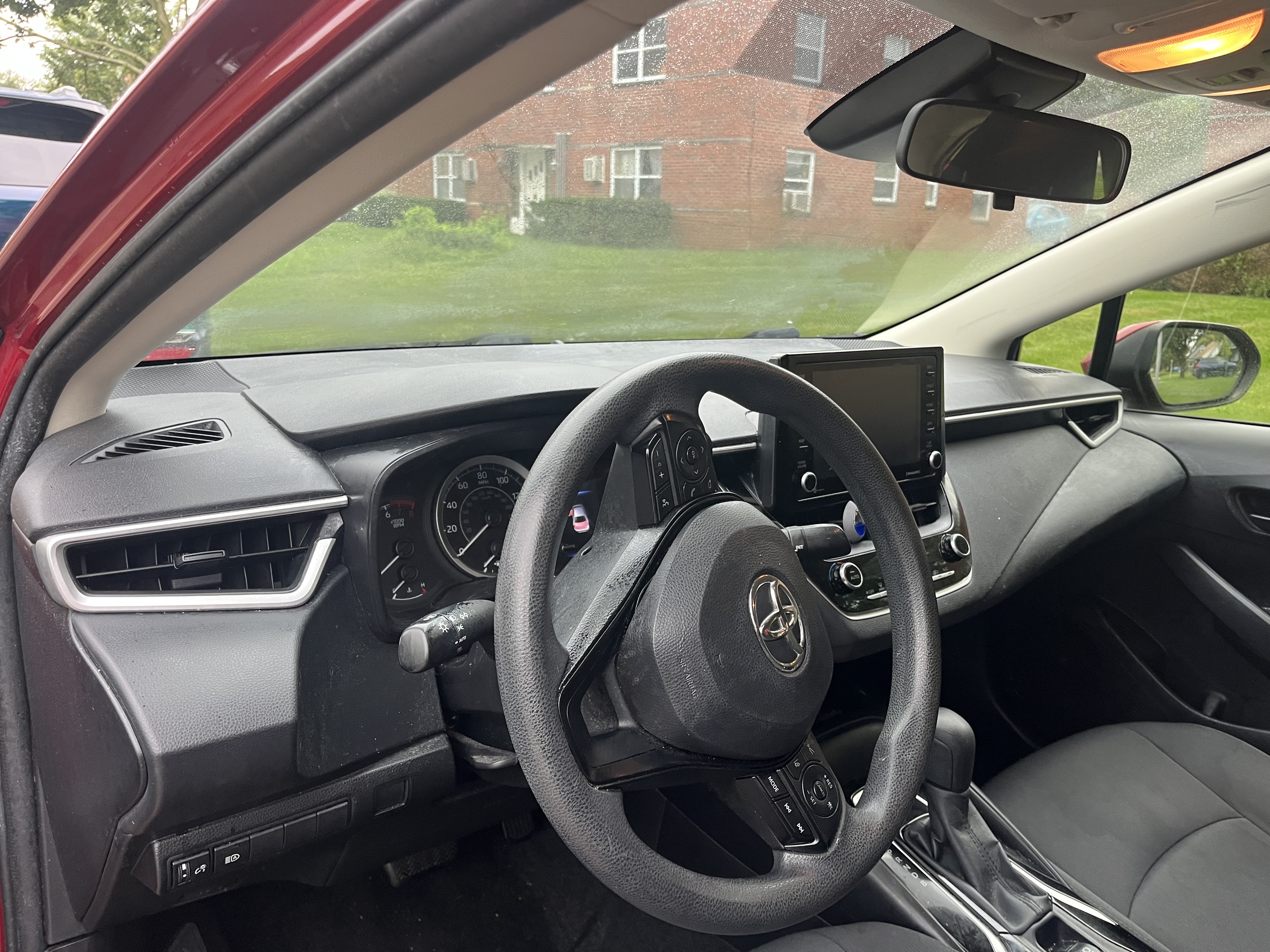 Used 2022 Toyota Corolla LE FWD image 14