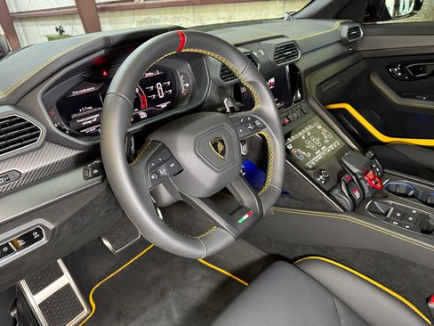 Used 2024 Lamborghini Urus Performante image 20