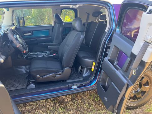 Used 2007 Toyota FJ Cruiser 4WD image 19