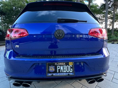 Used 2017 Volkswagen Golf Hatchback Sedan 4D image 2