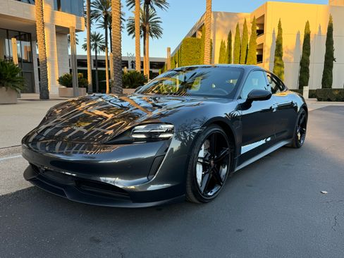 Used 2020 Porsche Taycan 4S image 1