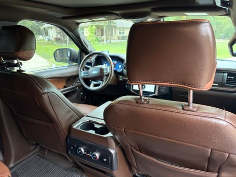 Used 2023 Ford Expedition Max King Ranch RWD image 17