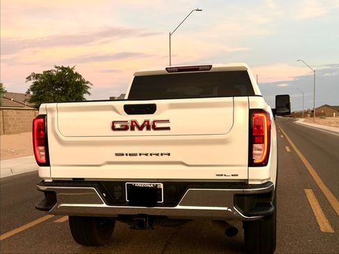 Used 2024 GMC Sierra 2500 SLE w/ SLE Value Package; AWD/4WD image 5
