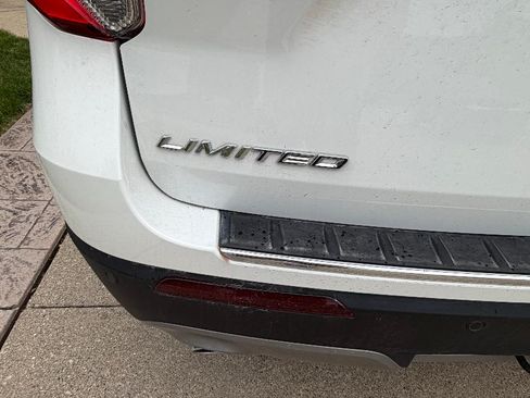 Used 2022 Ford Explorer Limited w/ Equipment Group 301A AWD/4WD image 4