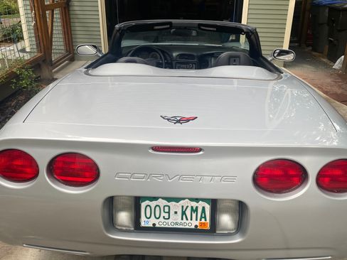 Used 2000 Chevrolet Corvette Convertible w/ Memory Pkg image 4