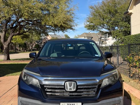 Used 2018 Honda Ridgeline RTL-E image 1