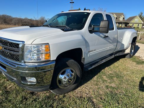 Used 2013 Chevrolet Silverado 3500 LT w/ Interior Plus Package image 2