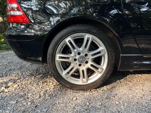 Used 2004 Mercedes-Benz SLK 320 image 9