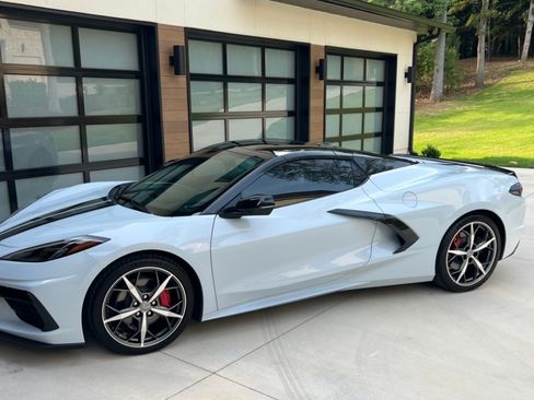 Used 2022 Chevrolet Corvette Stingray Preferred Conv w/ 2LT image 2