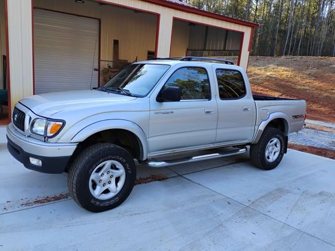 Used 2003 Toyota Tacoma PreRunner image 1