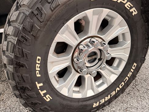 Used 2020 Ford F250 XL w/ STX Appearance Package image 6