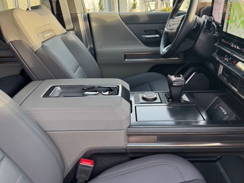 Used 2024 GMC Hummer EV 3X w/ LPO, Illumination Package image 20