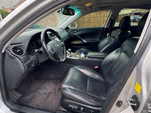 Used 2010 Lexus IS 250 image 11