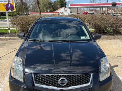 Used 2011 Nissan Sentra 2.0 SR w/ Special Edition Pkg image 2