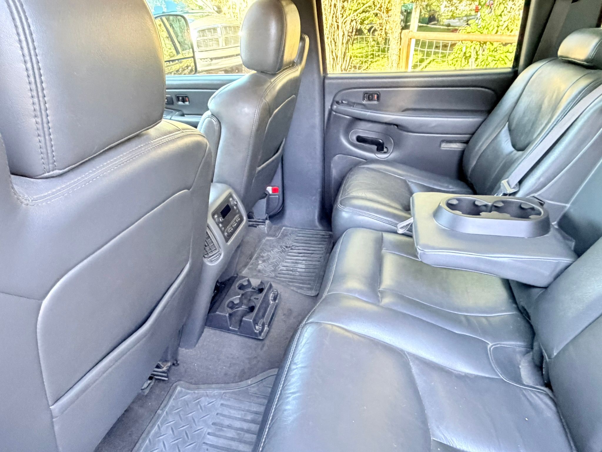 Used 2007 GMC Sierra 2500 SLT AWD/4WD image 17