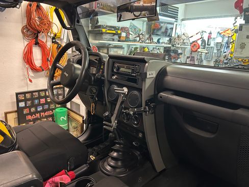 Used 2007 Jeep Wrangler X AWD/4WD image 12