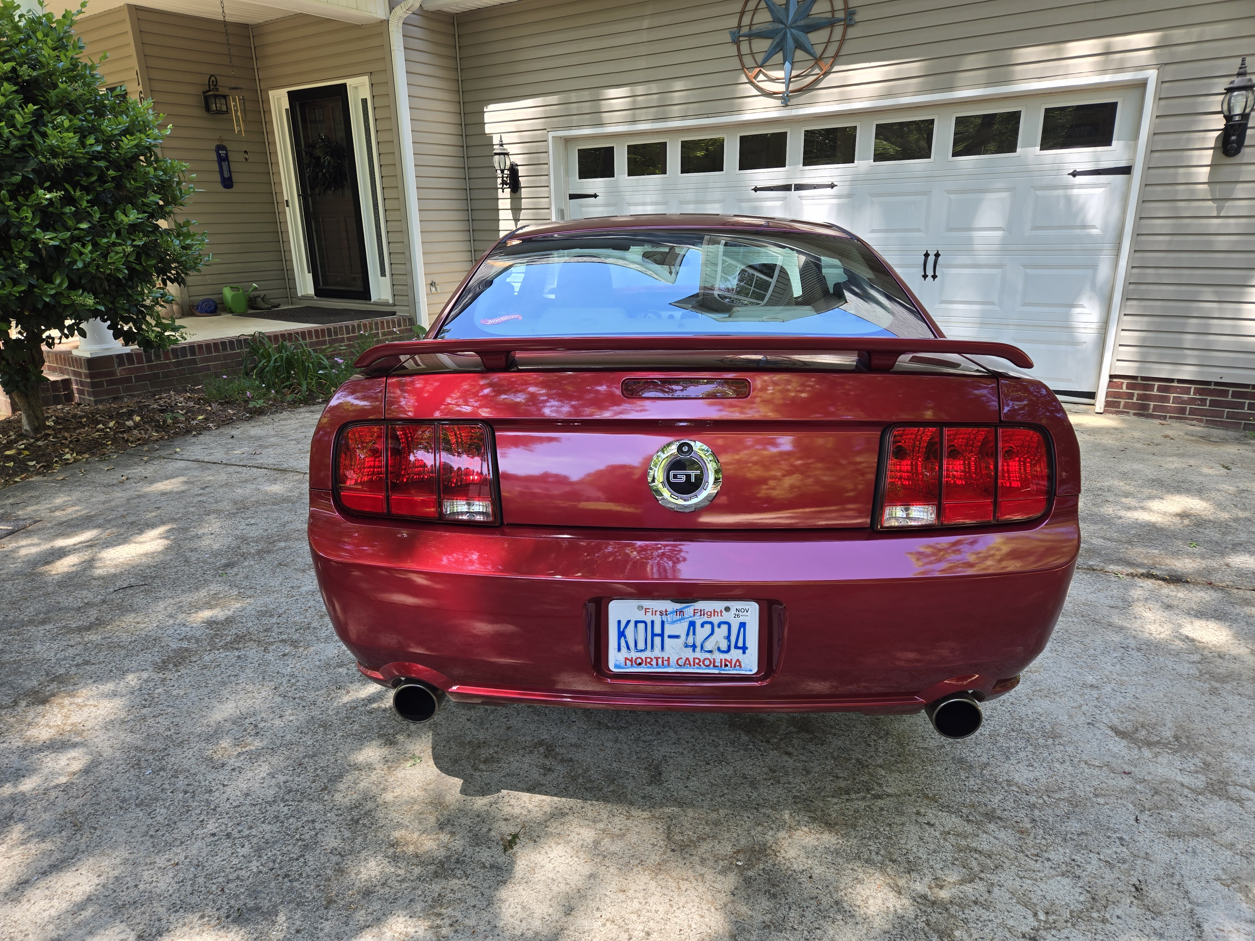 Used 2006 Ford Mustang GT Premium RWD image 4