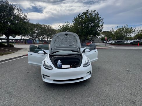 Used 2023 Tesla Model 3 Standard Range image 16
