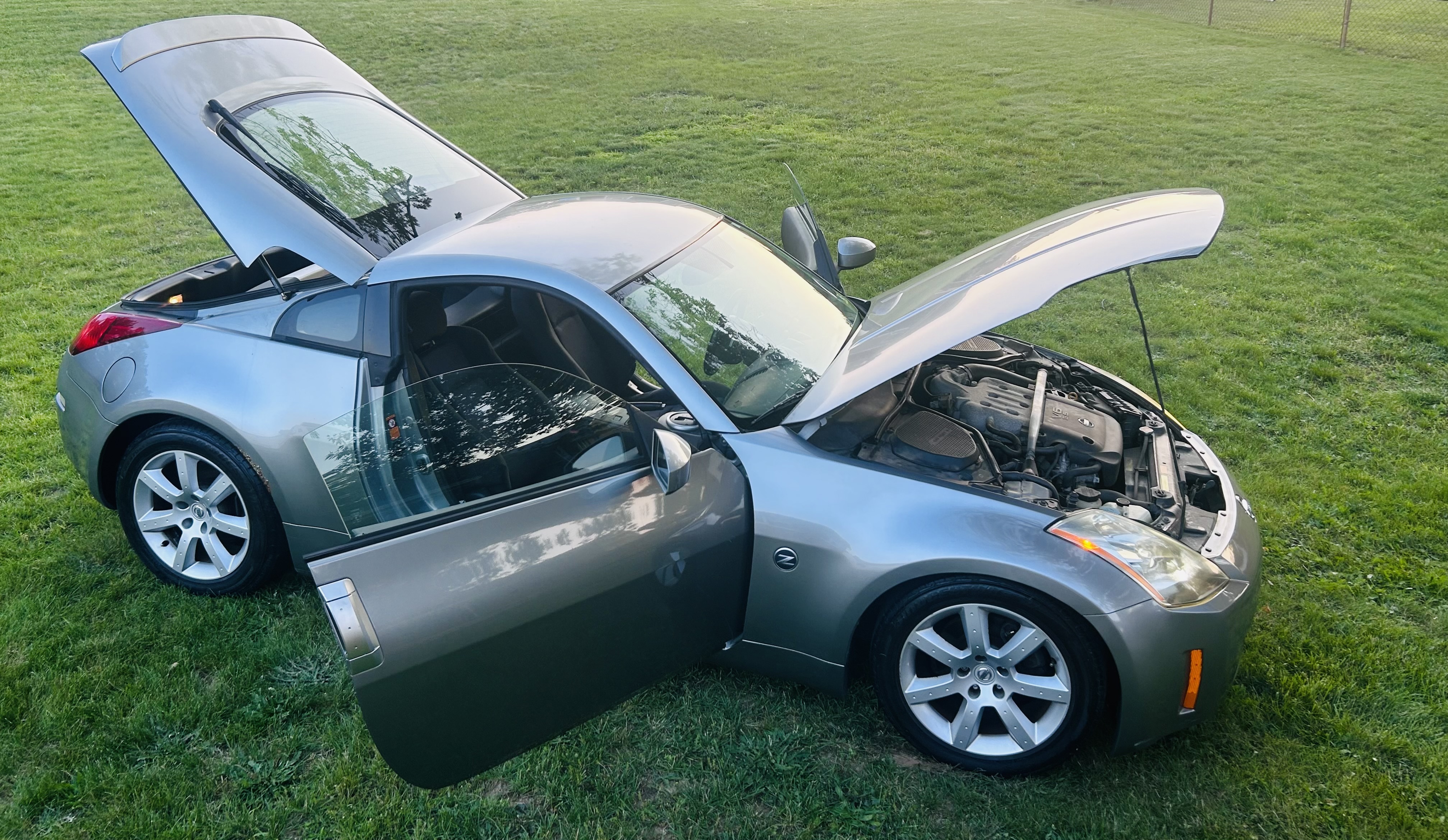 Used 2003 Nissan 350Z Enthusiast w/ Aerodynamics Pkg RWD image 14