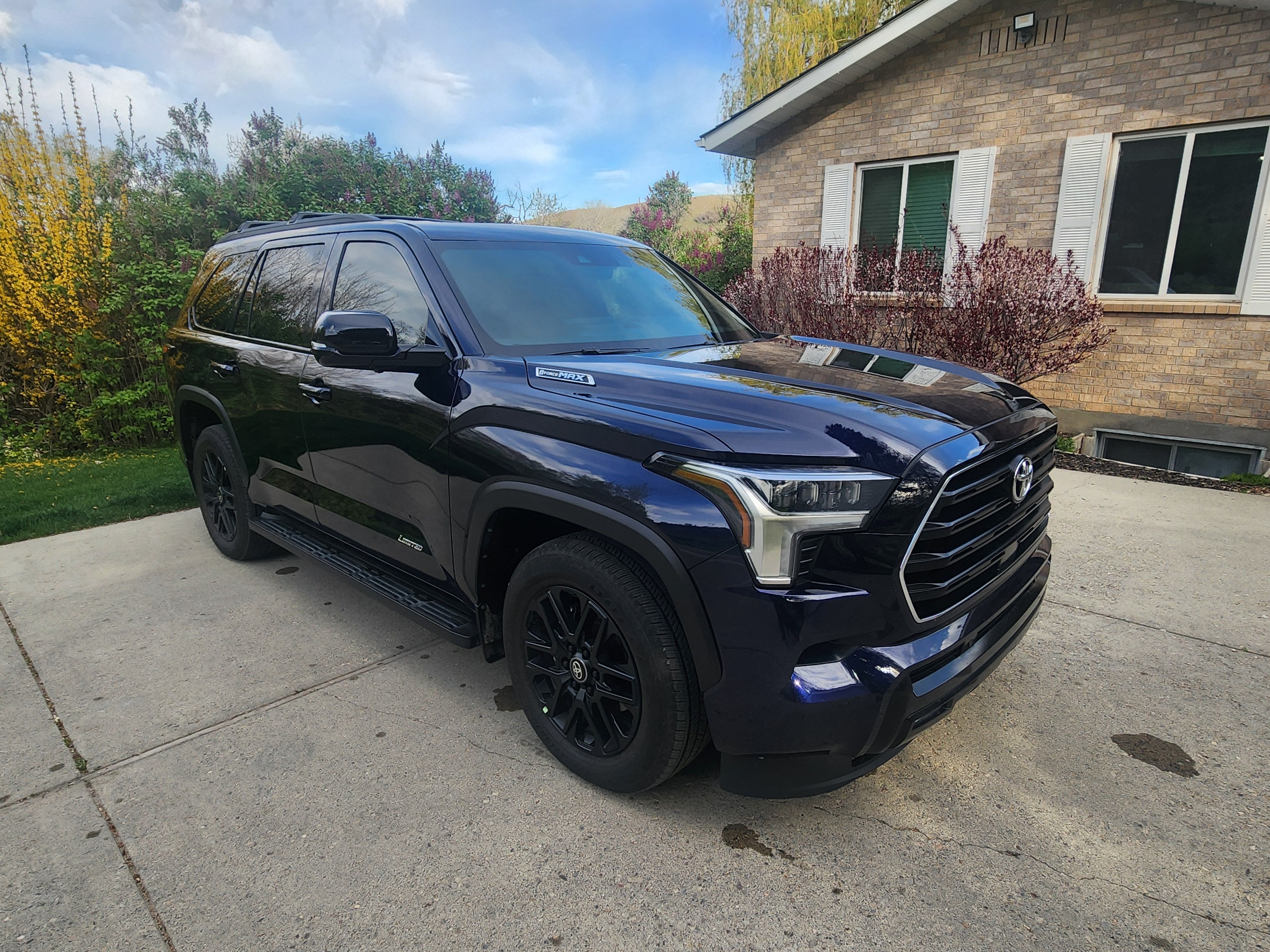 Used 2026 Toyota Sequoia Limited w/ Tow Technology Package AWD/4WD image 6