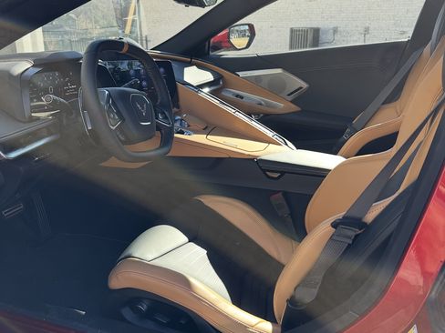 Used 2023 Chevrolet Corvette Stingray Convertible 2D w/ Z51 Performance Package image 4