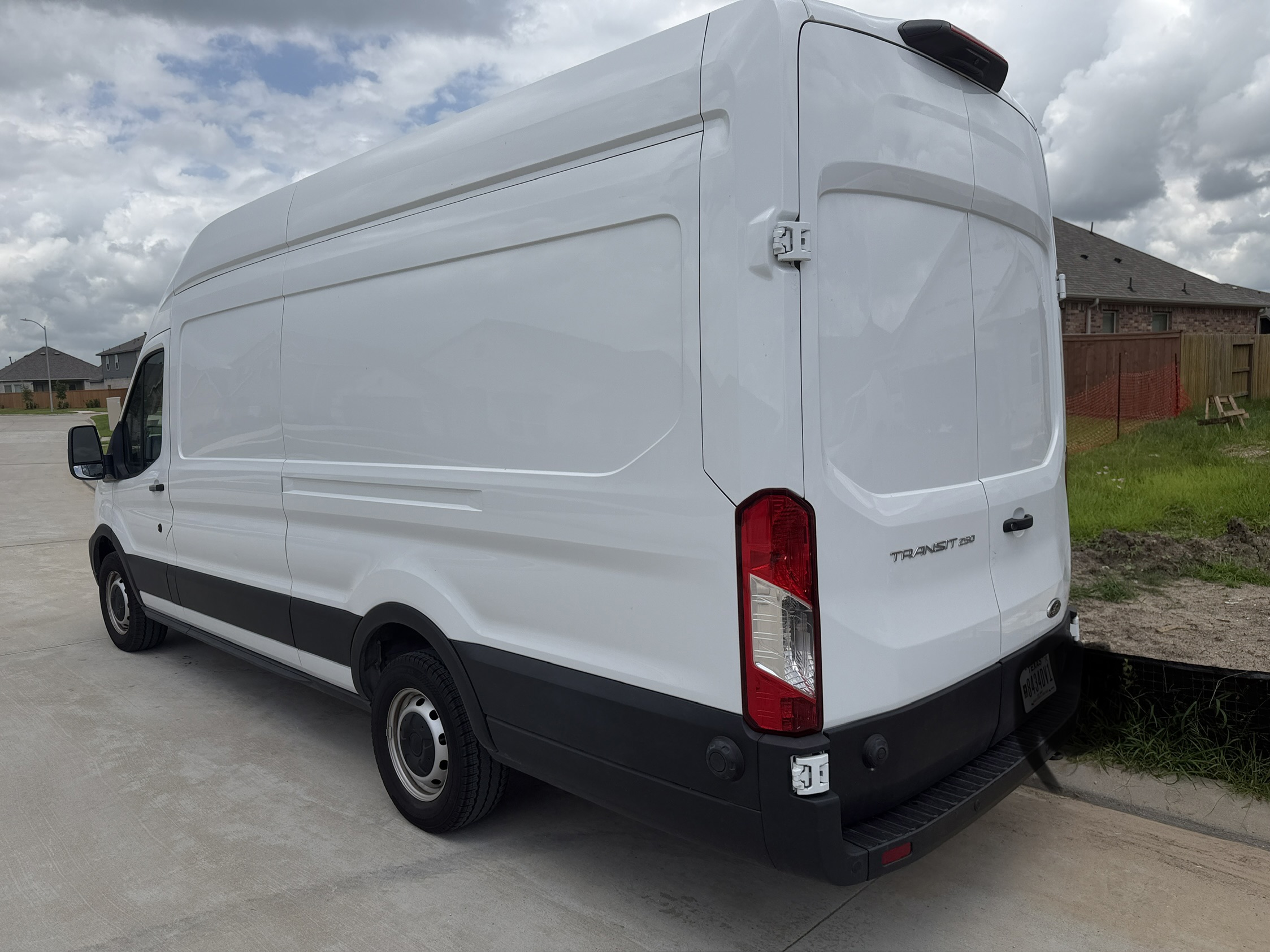 Used 2024 Ford Transit 250 148 High Roof Extended RWD image 12