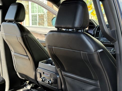 Used 2021 Ford Expedition Limited image 15