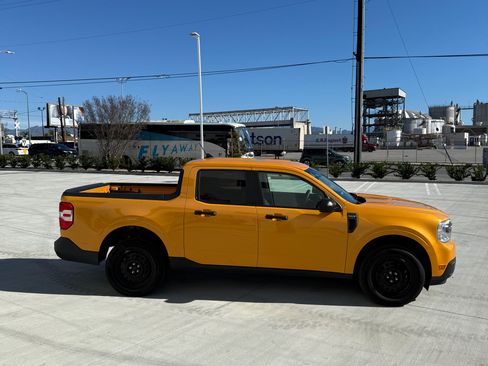 Used 2022 Ford Maverick XLT image 12