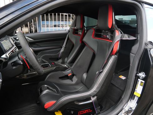 Used 2023 BMW M4 CSL image 13