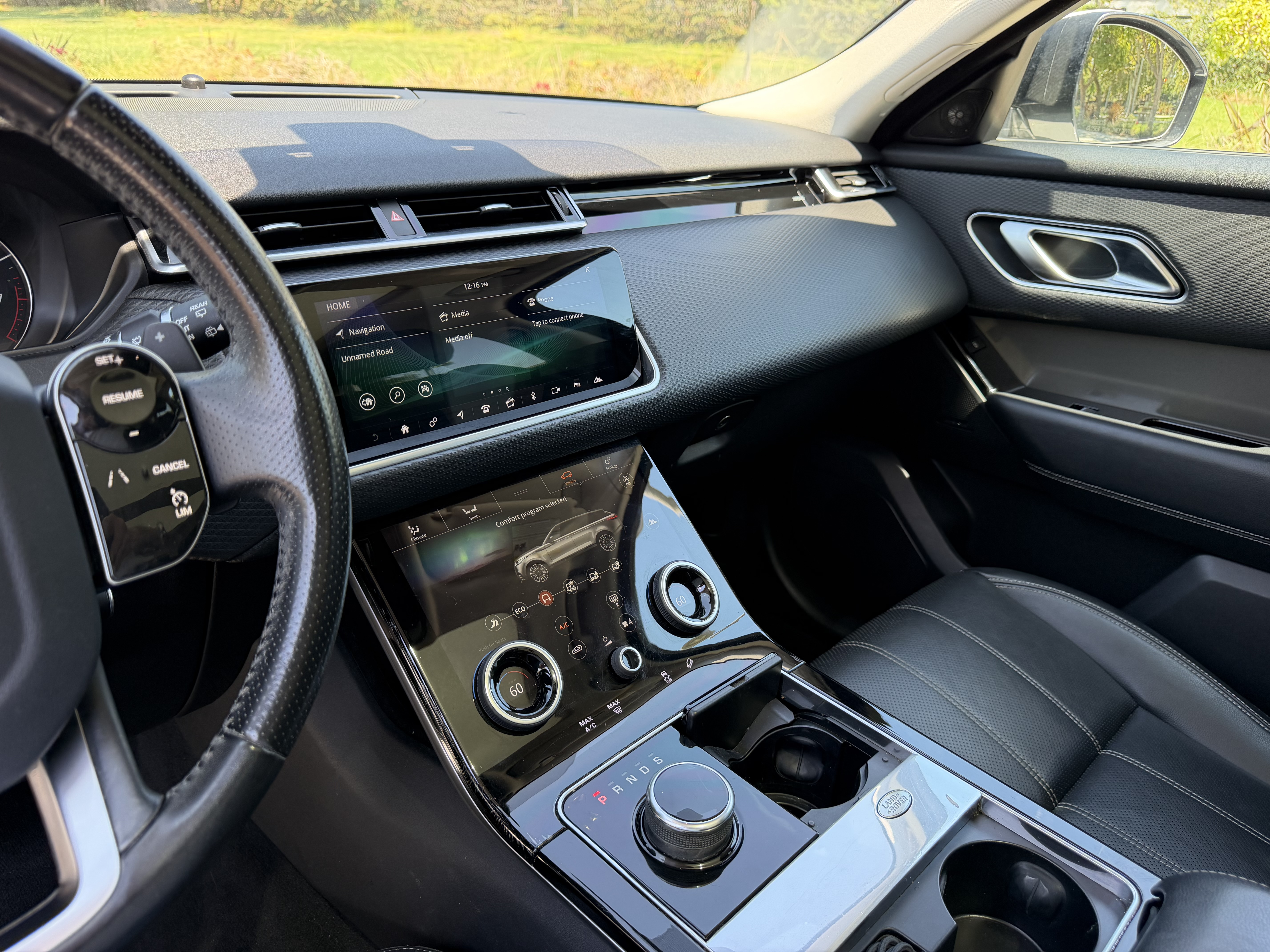 Used 2020 Land Rover Range Rover Velar S AWD/4WD image 13