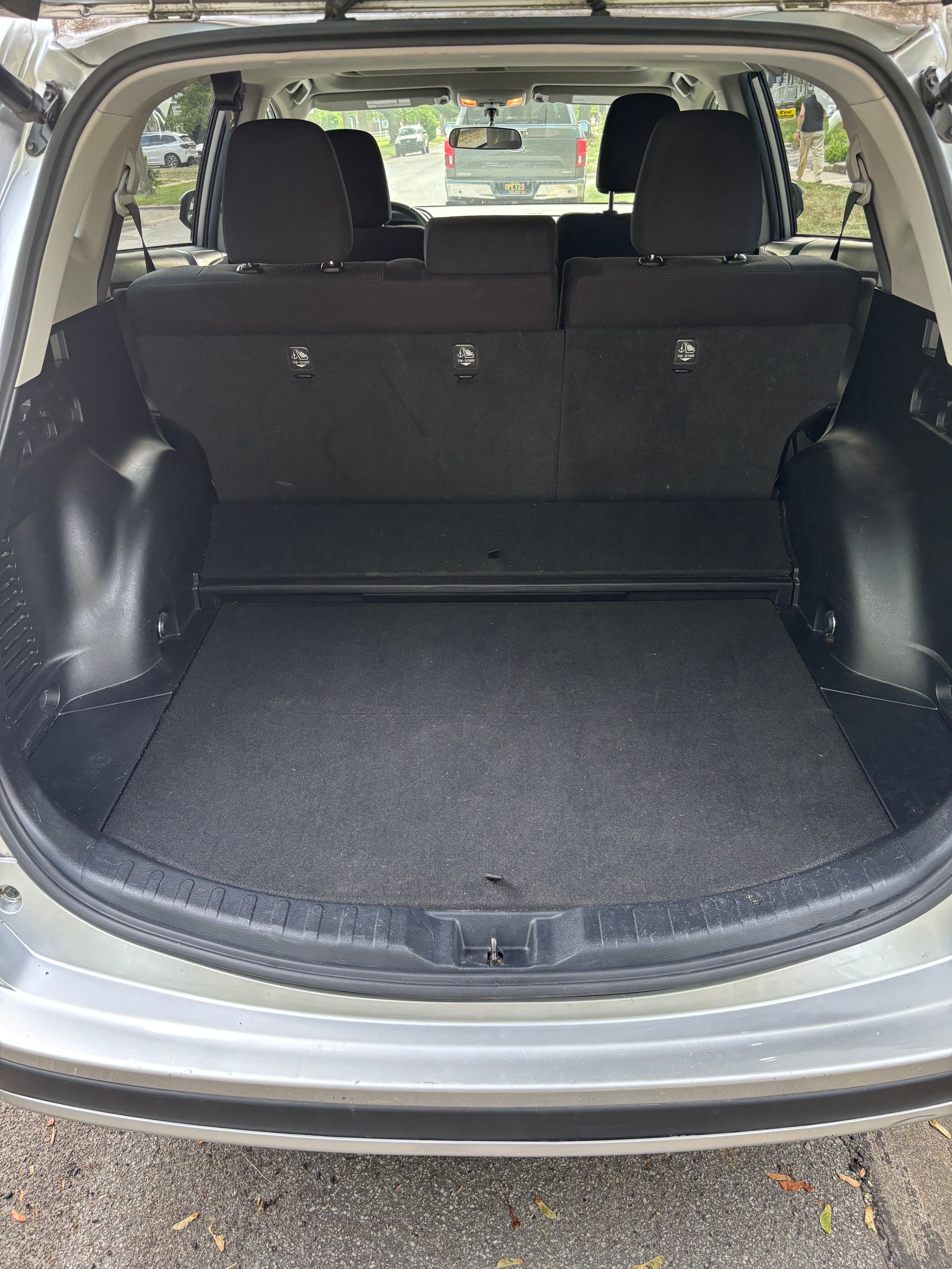 Used 2016 Toyota RAV4 XLE AWD/4WD image 9